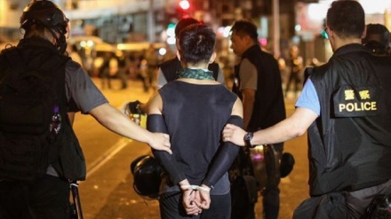 香港で、抗議者数百名が逮捕・拘束