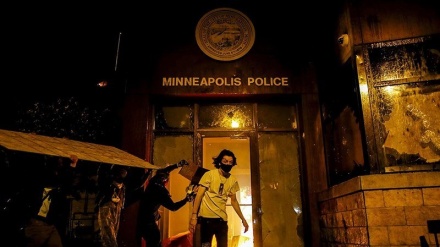 Kematian George Floyd Picu Demonstrasi Luas di Amerika