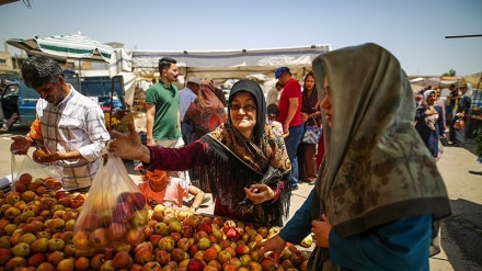 Suasana Pasar Tradisional di Golestan (2) 