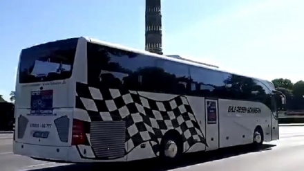 Германия пойтахтида автобус ҳайдовчилари эътирозли кўча намойишлаш ўтказишди (видео)