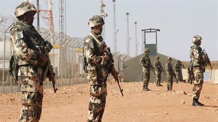 Libye: les USA ont-ils désarmé l'Algérie?