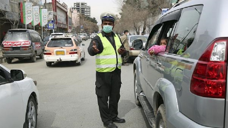 نقض گسترده مقررات قرنطینه در روزهای عید در کابل؛ هشدار شهرداری کابل و وزارت داخله