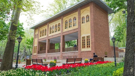 テヘラン市内のイラン式庭園（写真）