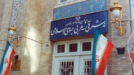 وزارت امور خارجه ایران: آمریکا باید سیاست‌های شکست‌خورده‌اش را تغییر دهد