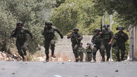 Militer Israel Tangkap 12 Warga Palestina di Tepi Barat