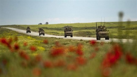 US aircraft drops incendiary balloons, sets fire to wheat crops in NE Syria