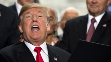 Dos Libros: Misiles Contra Donald Trump