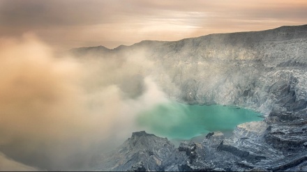 クリル諸島のエベコ火山が噴火