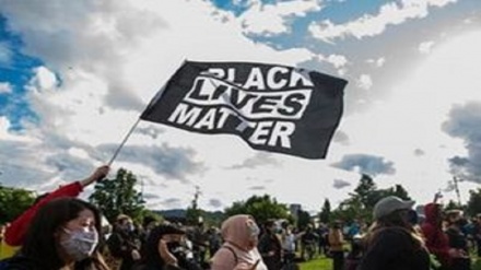 Video: Portland manifestantes intentan establecer una zona autónoma