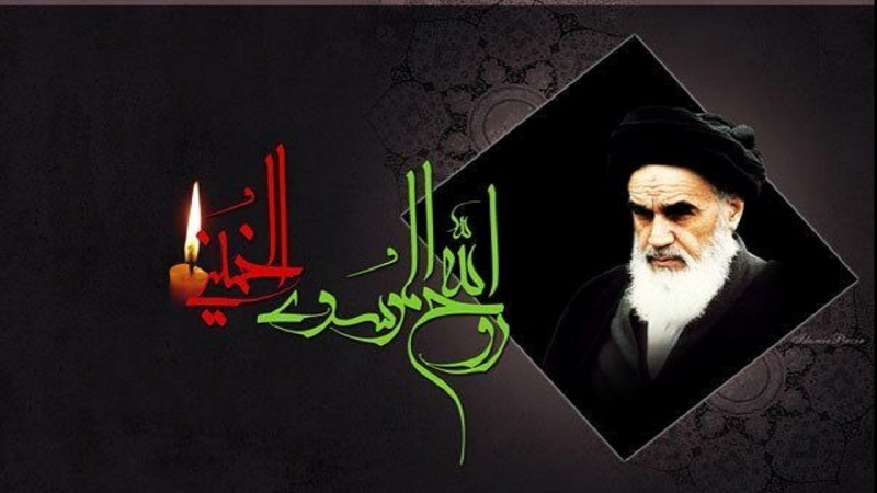 Iraner trauern anlässlich des Jahrestages des Dahinscheidens von Imam Chomeini (r.a.)
