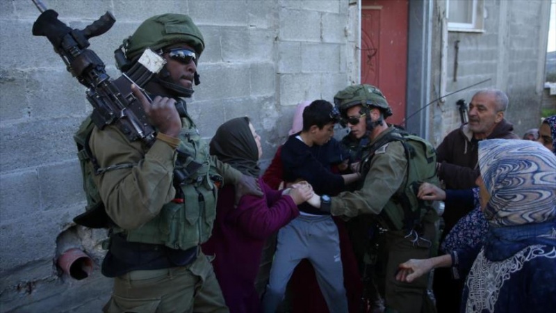 Fuerzas israelíes secuestran a 29 palestinos en Cisjordania