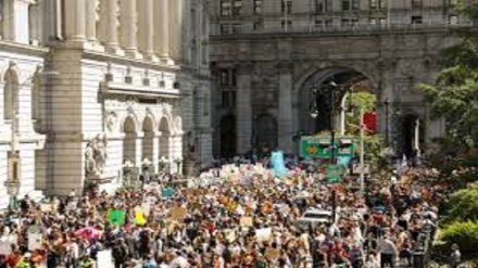 New York: movimento di protesta 'Occupy City Hall' chiede riduzione bilancio polizia