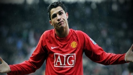 Calcio, furia di Cristiano Ronaldo sul Pallone d'Oro