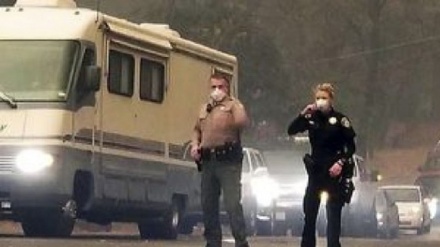 米カリフォルニアで空軍兵士が警察と銃撃戦、4人死傷
