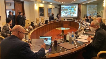 OPECプラスが日量960万バレル減産1ヶ月延長で合意