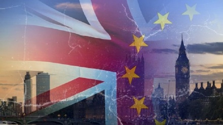 Brexit ancora a carte coperte, Londra teme un doppio shock