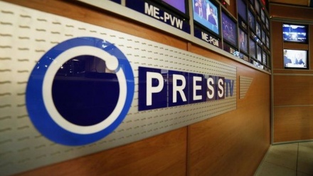 英国警方与press TV新闻电视台记者发生冲突（视频）