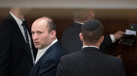 בנט: במקום לסייע לעסקים הקטנים - הרשויות מטילות קנסות