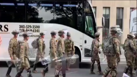 Америка армияси эътирозчиларни бостириш учун хиёбонларга келди (видео)
