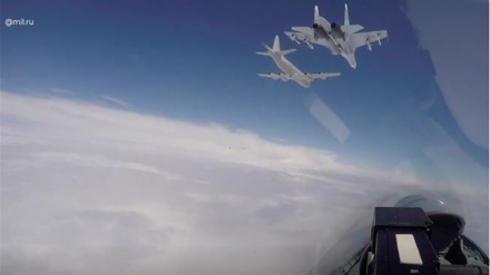 Le B-52 US s’approche de Saint-Pétersbourg