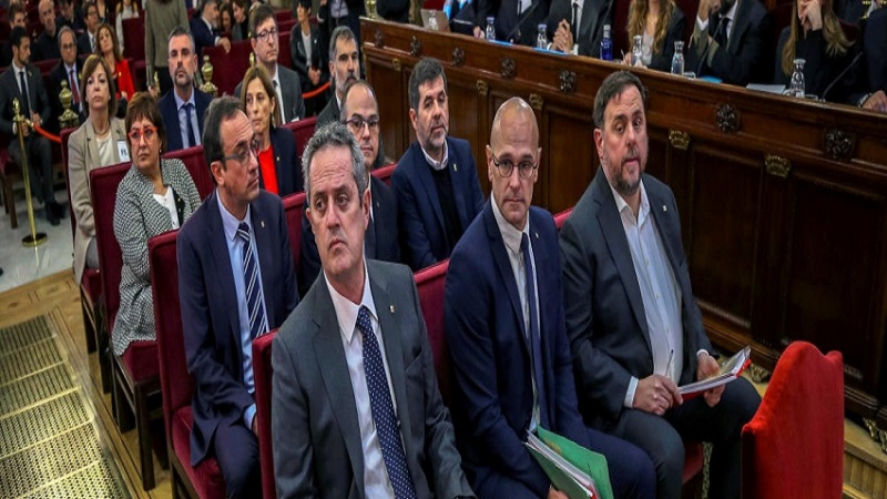 El Tribunal Constitucional rechaza suspender las condenas de los líderes del 'procés'