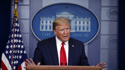 COVID-19: Trump taglia i fondi per fare i tamponi
