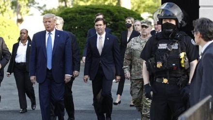 トランプ米政権、抗議行動への対処で国内各地へ１万人の軍隊配備を要請