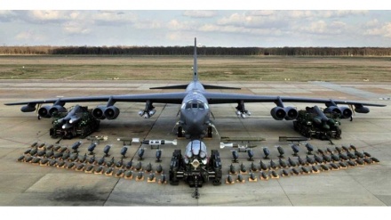 美国轰炸机飞越朝鲜半岛