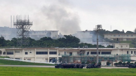 Video: Un incendio en una base aérea estadounidense en Japón
