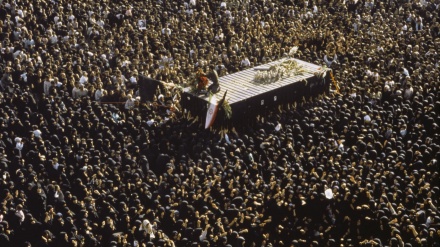 Ruhollah! Guarda cosa ho fatto per te…