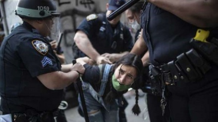 デモで警察非難しただけの男性　催涙スプレーかけられて逮捕　