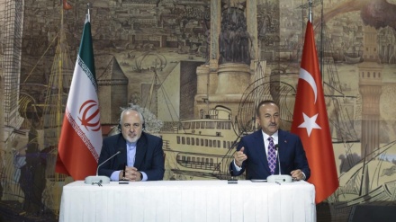 Zarif dan Cavusoglu Bicarakan Perluasan Kerja Sama Regional