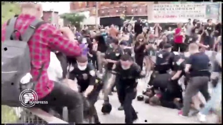 АҚШ кўча-хиёбонлари жанг майдонигат айланган (видео)