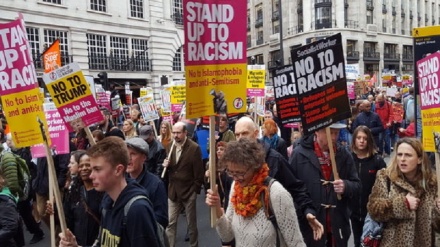 Londra'da ABD'li siyasi George Floyd'ın öldürülmesi protesto edildi 