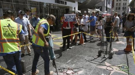 Vandalizzata stella Trump a Hollywood