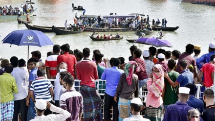 ঢাকার বুড়িগঙ্গা নদীতে ডুবে যাওয়া যাত্রীবাহী লঞ্চ ২৬ ঘণ্টা পর উদ্ধার 