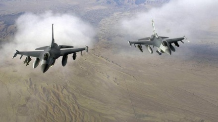 サウジ主導連合軍の戦闘機が新たにイエメン各地を爆撃
