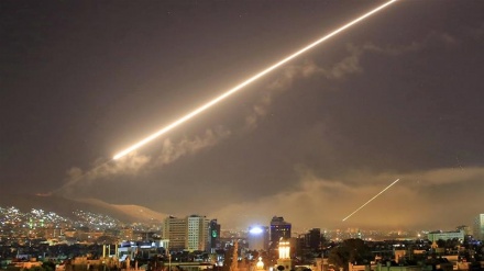 Njësitë e mbrojtjes ajrore siriane shkatërrojnë raketat izraelite mbi Hama