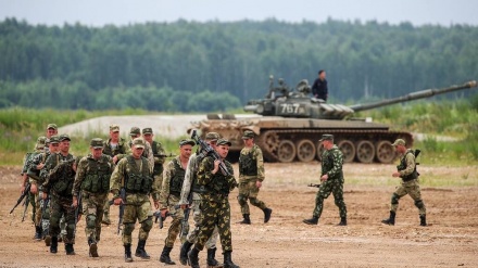 Putin'den sınırda 150 bin askerle tatbikat emri