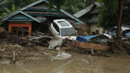 At least 21 dead as flash floods leave trail of destruction in Indonesia