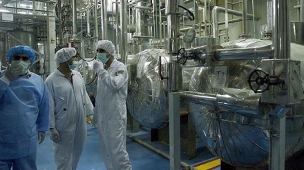 Irán avisa a AIEA de su plan “legal” de enriquecer uranio al 20 %