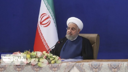 ईरान अमरीका के सामने तो झुकने वाला नहीं है, राष्ट्रपति रूहानी!