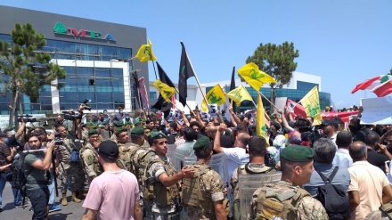 Cientos de libaneses rechazan visita del jefe de Centcom