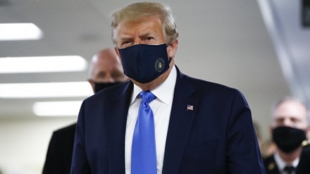 米大統領も遂にマスク着用