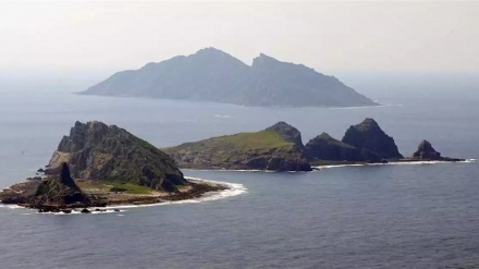 日本が中国に抗議　中国海警局の船が尖閣周辺100日連続航行