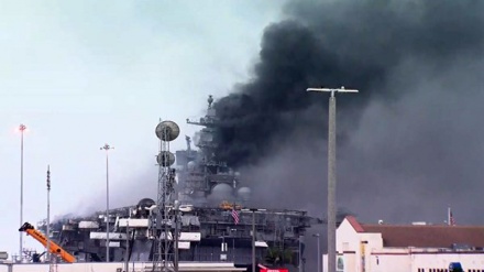 Video Kebakaran Kapal USS Bonhomme Richard di San Diego