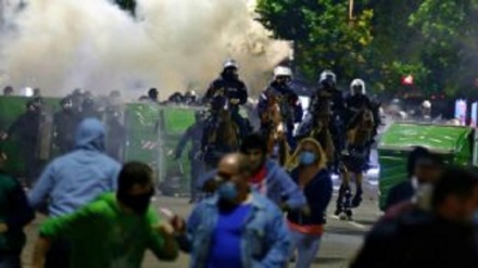 Serbia: scontri tra polizia e manifestanti anti-governativi