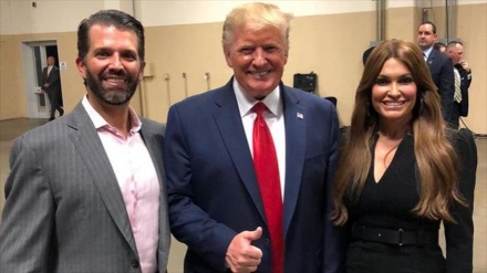 Asesora de Trump y novia de su hijo mayor da positivo a COVID-19