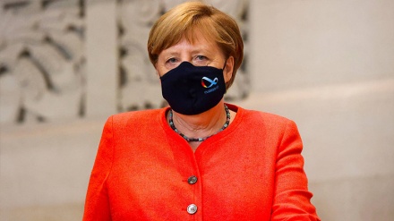 Merkel insiston në nevojën e përdorimit të detyruar të maskës në Gjermani