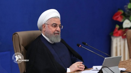 सुरक्षा परिषद के 15 में से 14 सदस्यों ने परमाणु समझौते का समर्थन करके ईरान के मुक़ाबले में अमरीका की हार को एक बार फिर स्पष्ट कर दियाः रूहानी